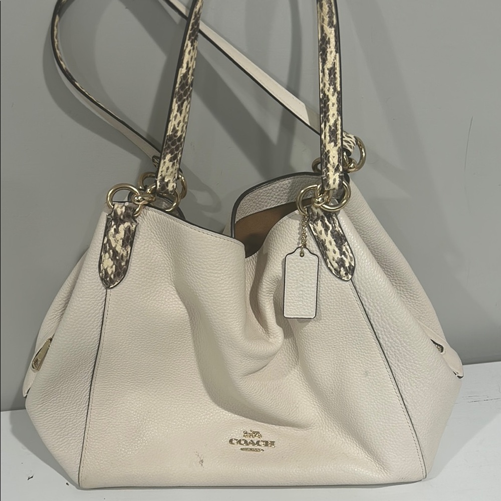 Coach Cream Shoulder Bag with Textured Leather and Metallic Handles - Picture 5 of 8